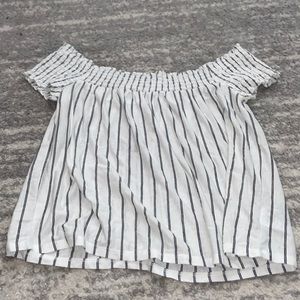 American Eagle - over the shoulder